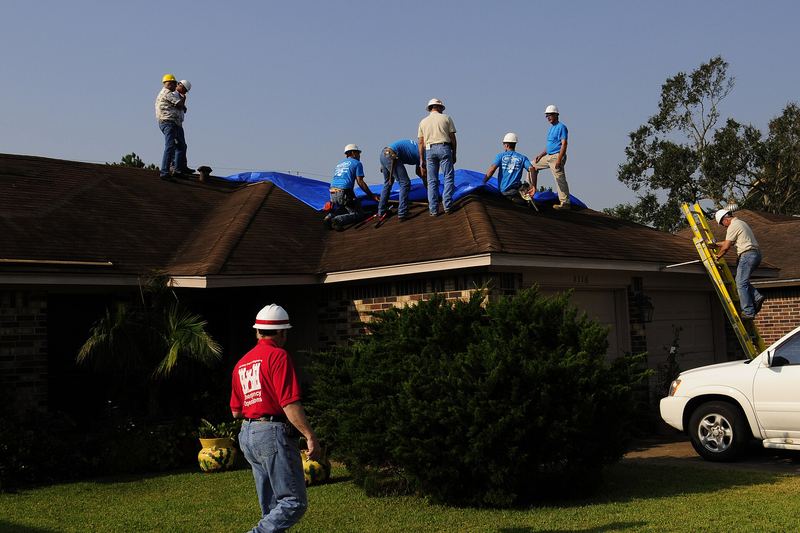 Blue roof tarp work in Houston after Hurricane Ike